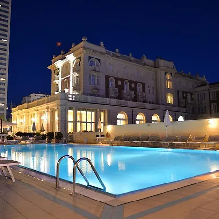 Hotell Grand