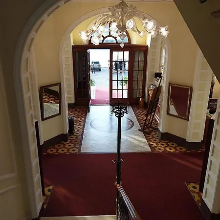 Готель Grand